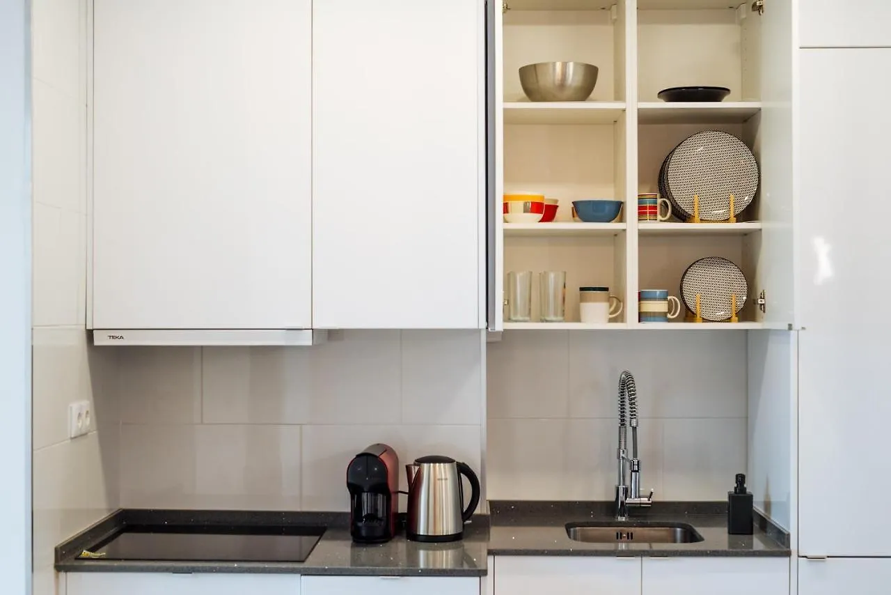 Great New Flat Close To Alameda Apartment