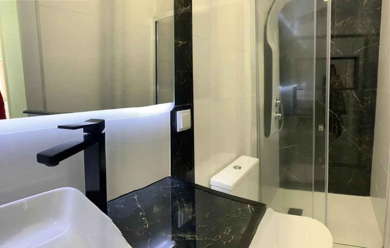 Great New Flat Close To Alameda